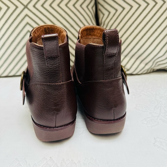 Fitflop Bria Buckle Ankle Boot, Size 9 - Picture 11 of 12